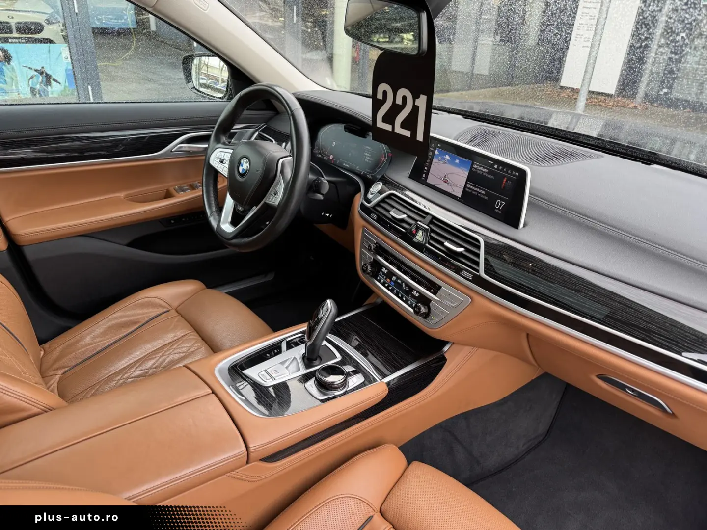 BMW 740d xDrive Glasdach AHK St-Hzg Massage DA-Prof