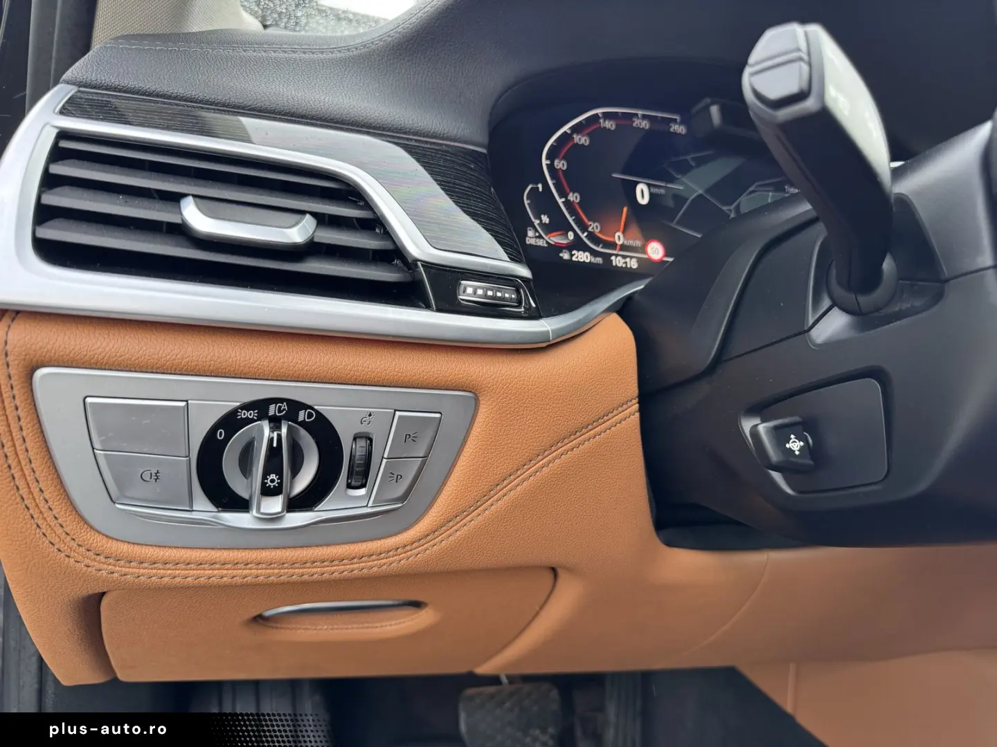 BMW 740d xDrive Glasdach AHK St-Hzg Massage DA-Prof