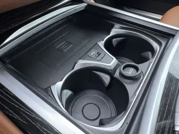 BMW 740d xDrive Glasdach AHK St-Hzg Massage DA-Prof