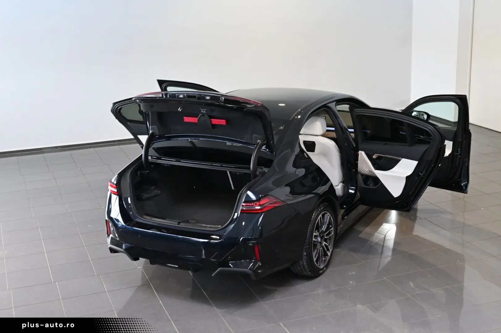 BMW i5 40 xDrive M Sport Pro Pano HUD ACC B&O