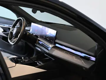 BMW i5 40 xDrive M Sport Pro Pano HUD ACC B&O