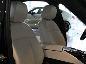 BMW i5 40 xDrive M Sport Pro Pano HUD ACC B&O