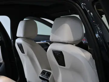 BMW i5 40 xDrive M Sport Pro Pano HUD ACC B&O