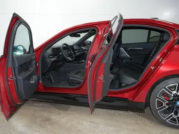 BMW i5 40 xDrive M Sport Pro AHK ACC B&W 360  PANO