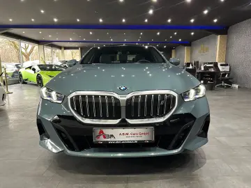 BMW i5 40 eDrive M Sport  PANORAMA   Iconic Glow B&W