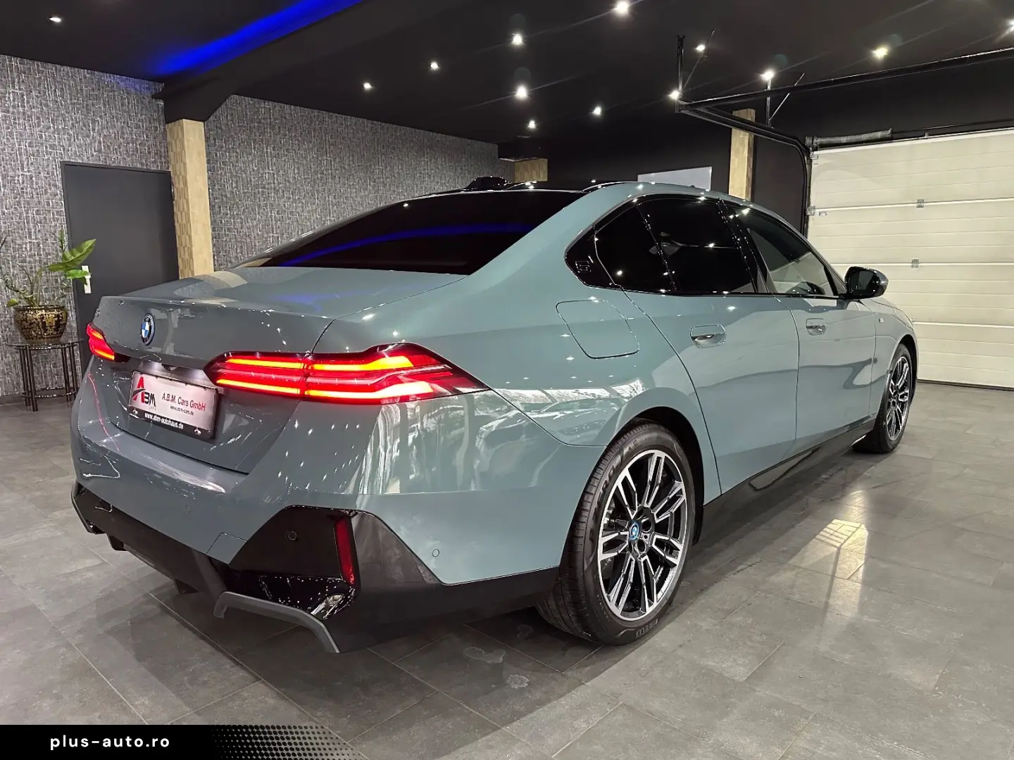 BMW i5 40 eDrive M Sport  PANORAMA   Iconic Glow B&W