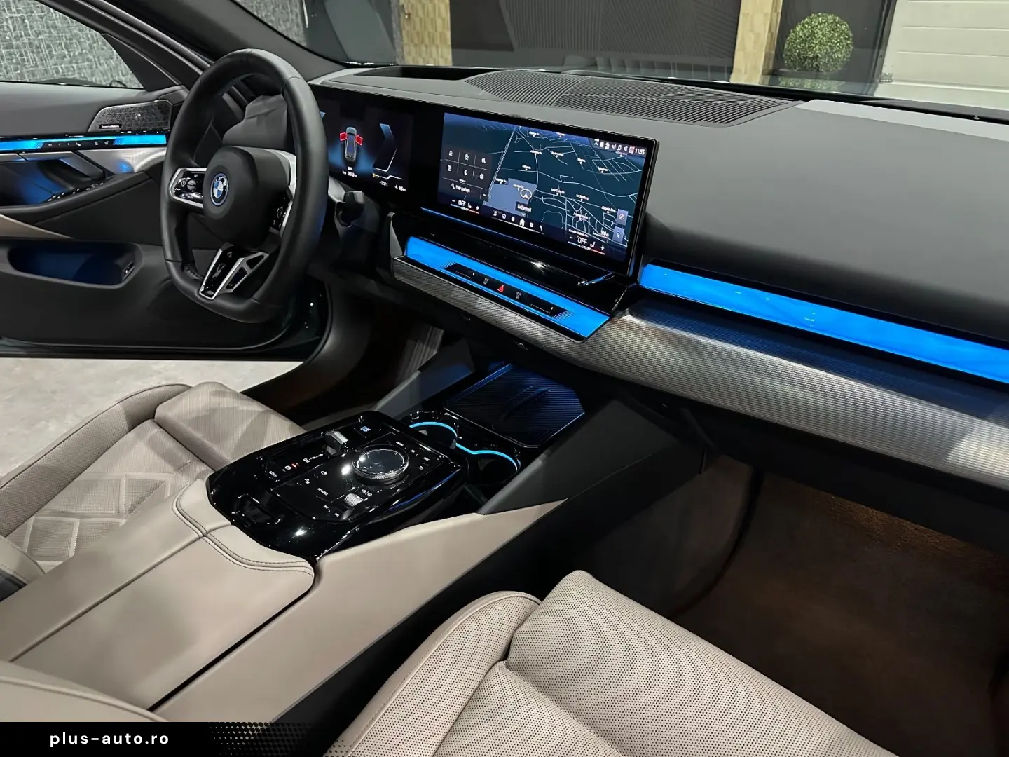 BMW i5 40 eDrive M Sport  PANORAMA   Iconic Glow B&W