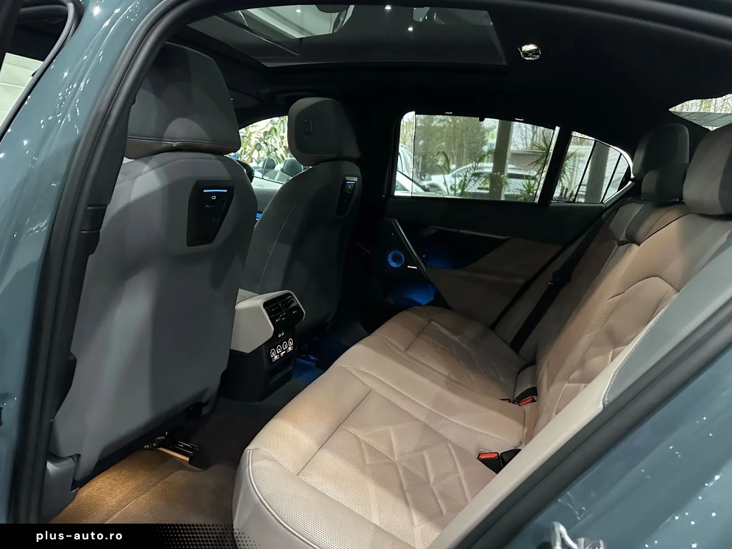 BMW i5 40 eDrive M Sport  PANORAMA   Iconic Glow B&W