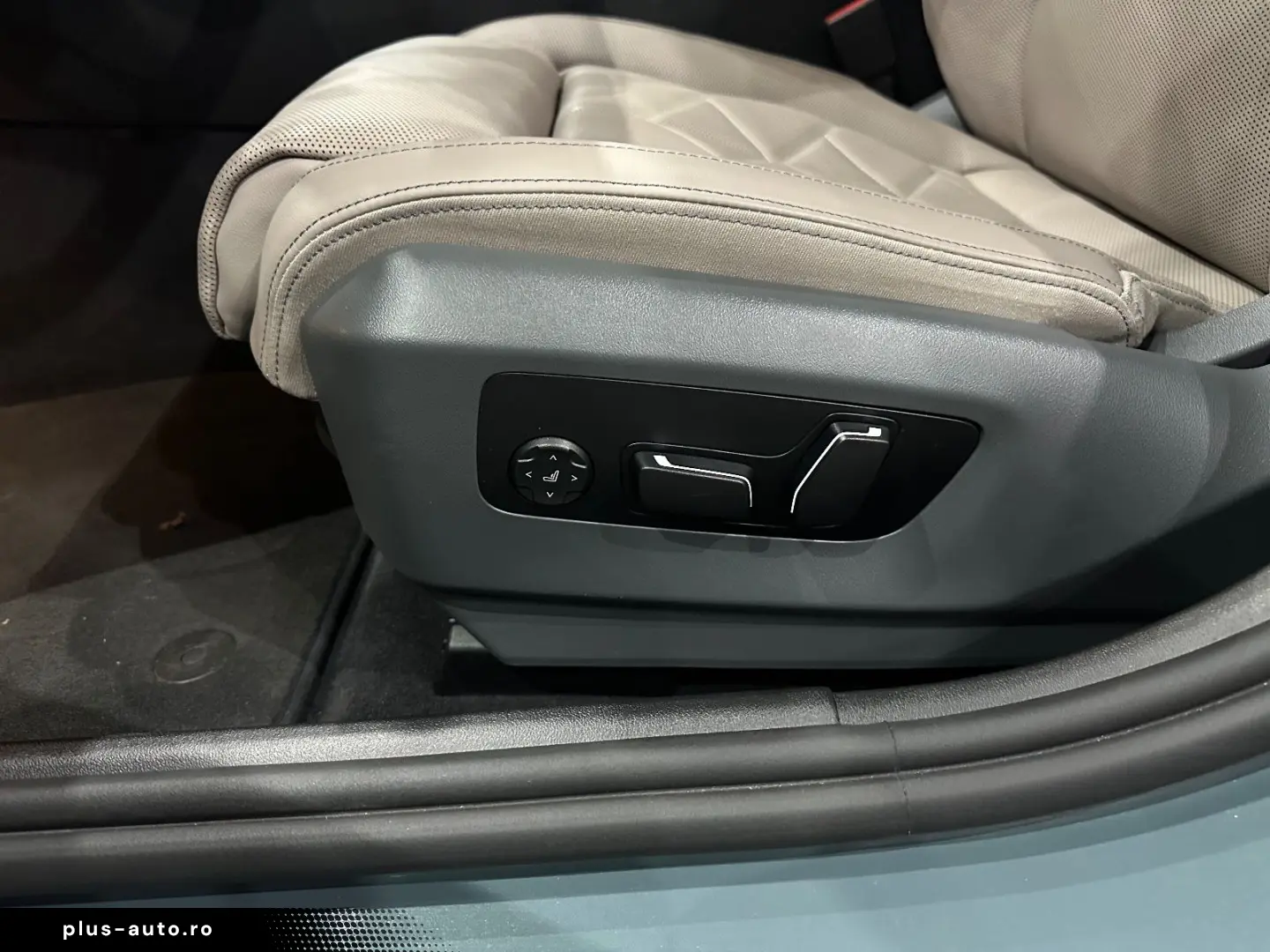 BMW i5 40 eDrive M Sport  PANORAMA   Iconic Glow B&W