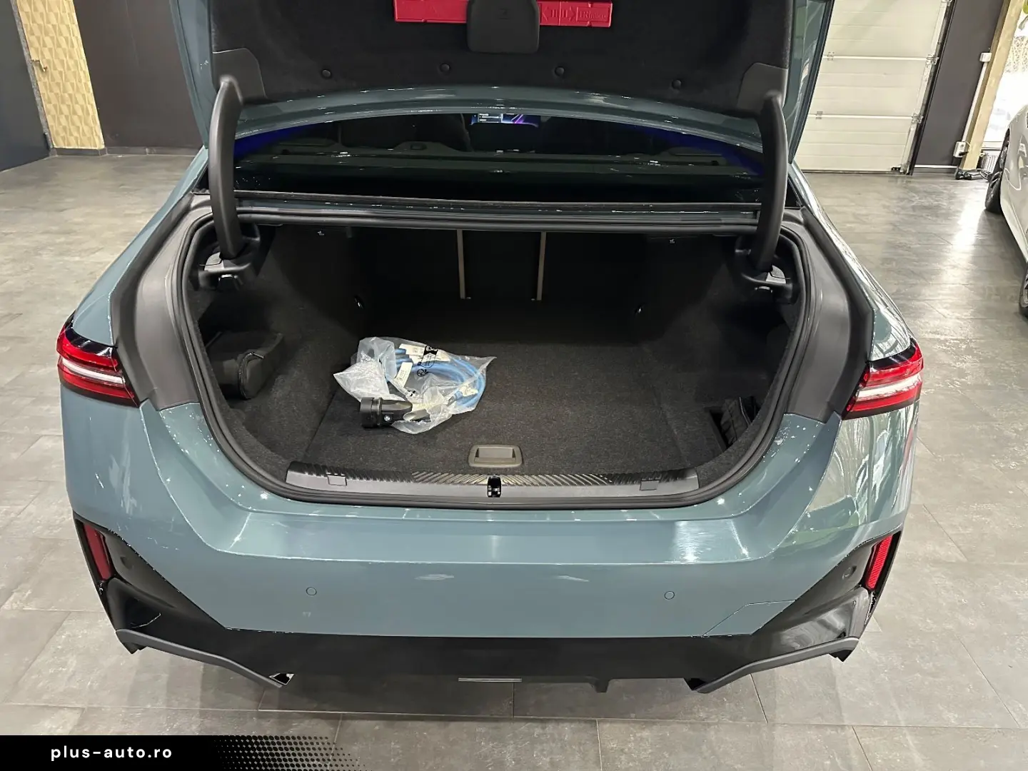 BMW i5 40 eDrive M Sport  PANORAMA   Iconic Glow B&W