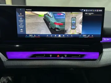 BMW i5 40 eDrive M Sport  PANORAMA   Iconic Glow B&W