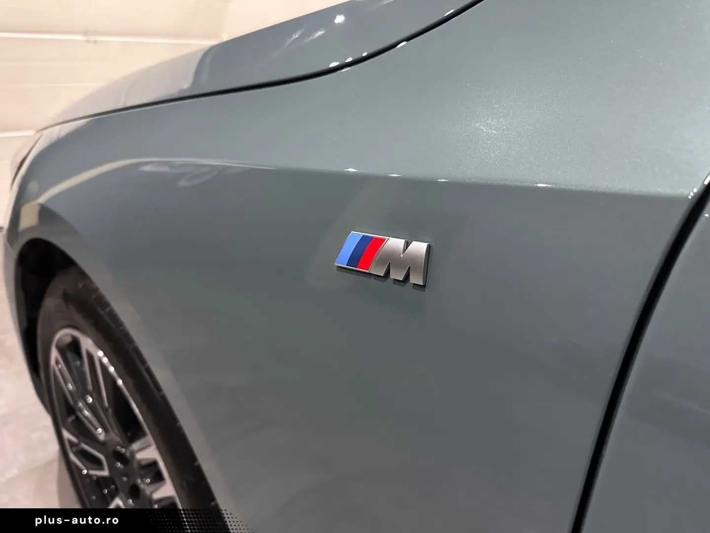 BMW i5 40 eDrive M Sport  PANORAMA   Iconic Glow B&W