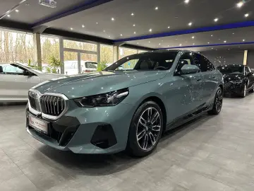 BMW i5 40 eDrive M Sport  PANORAMA   Iconic Glow B&W