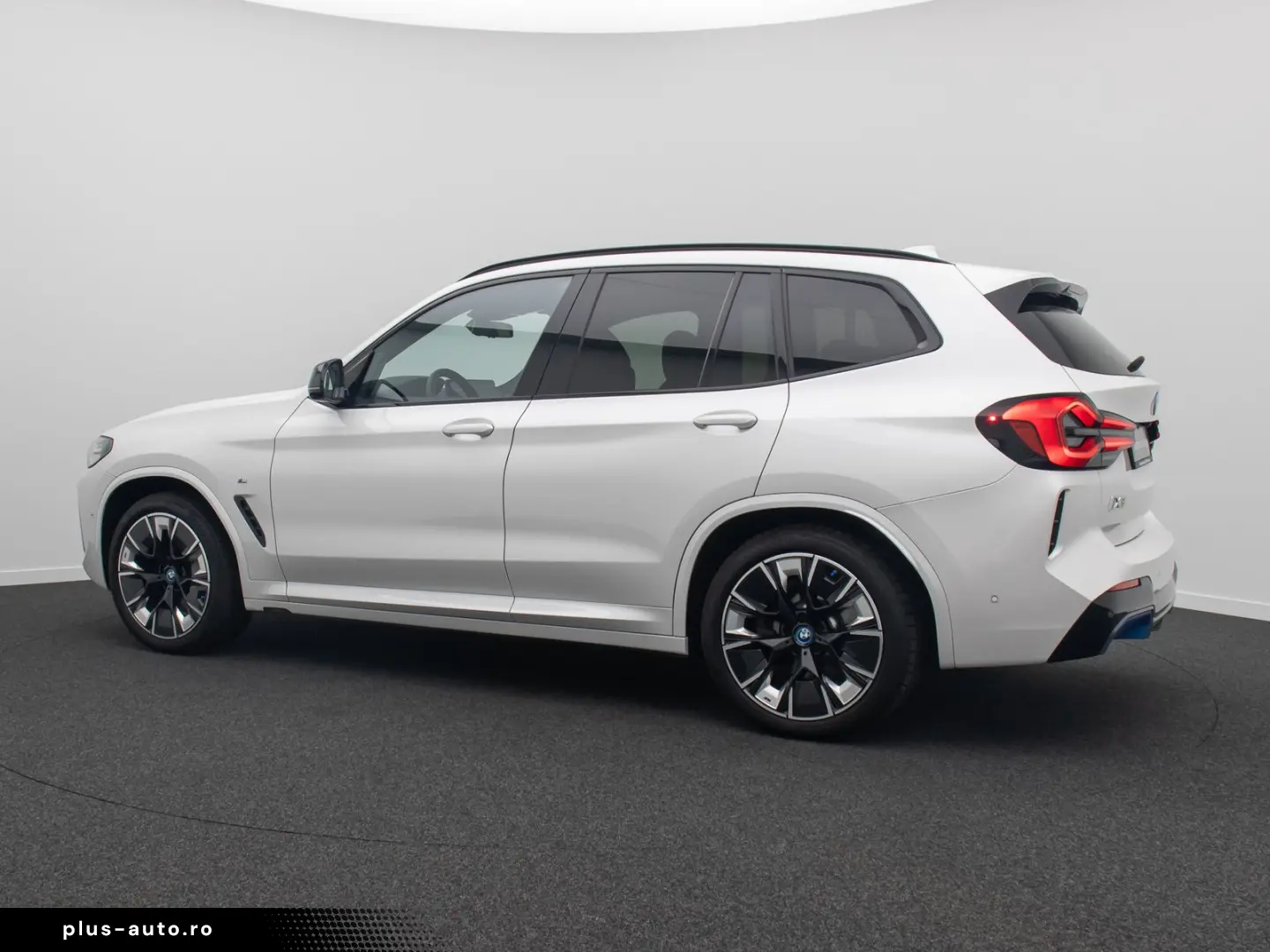 BMW iX3 Impressive ACC 360 HUD AHK DAB Panorama H K