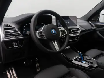 BMW iX3 Impressive ACC 360 HUD AHK DAB Panorama H K