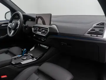 BMW iX3 Impressive ACC 360 HUD AHK DAB Panorama H K