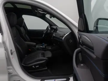 BMW iX3 Impressive ACC 360 HUD AHK DAB Panorama H K