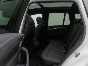 BMW iX3 Impressive ACC 360 HUD AHK DAB Panorama H K