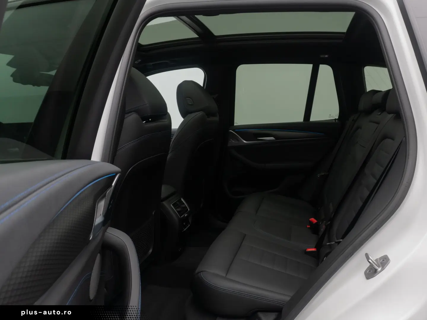 BMW iX3 Impressive ACC 360 HUD AHK DAB Panorama H K