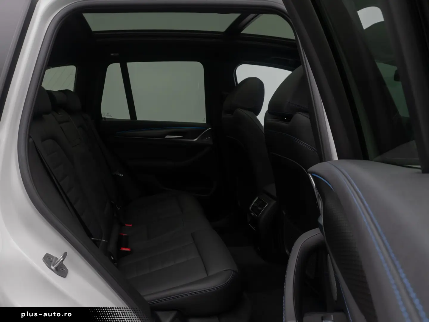 BMW iX3 Impressive ACC 360 HUD AHK DAB Panorama H K