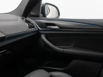 BMW iX3 Impressive ACC 360 HUD AHK DAB Panorama H K