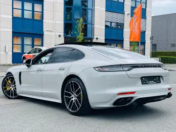 PORSCHE Panamera GTS V8 KERAMIK GARANTIE MASSAGE MATRIX