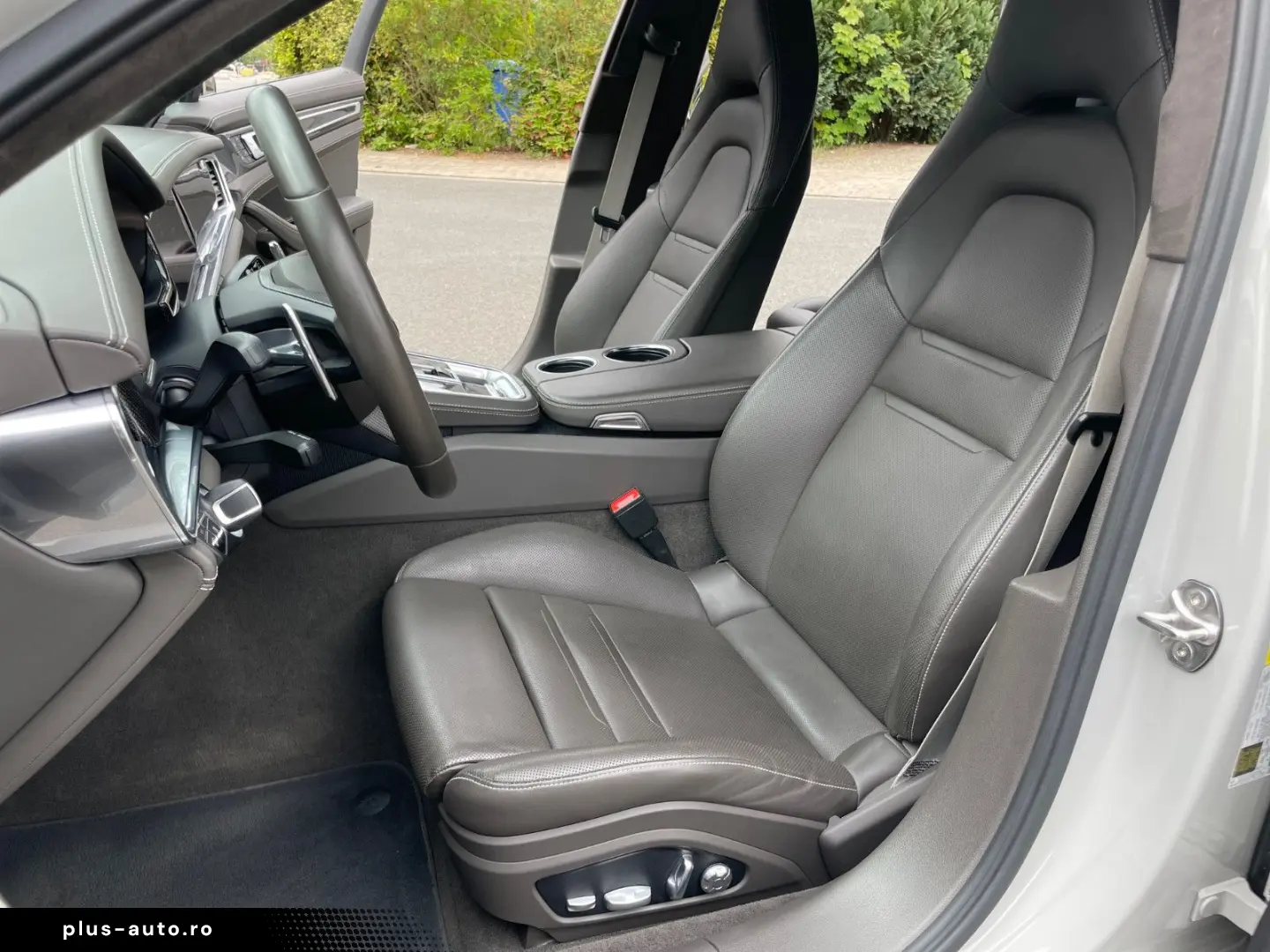 PORSCHE Panamera GTS V8 KERAMIK GARANTIE MASSAGE MATRIX