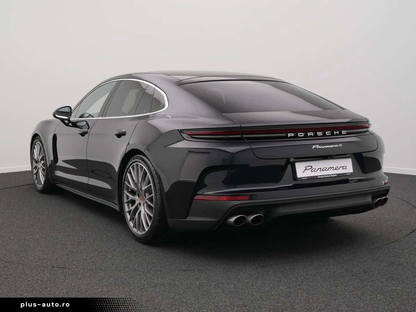 PORSCHE Panamera 4