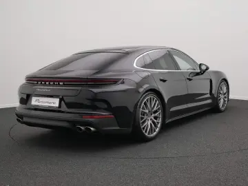 PORSCHE Panamera 4