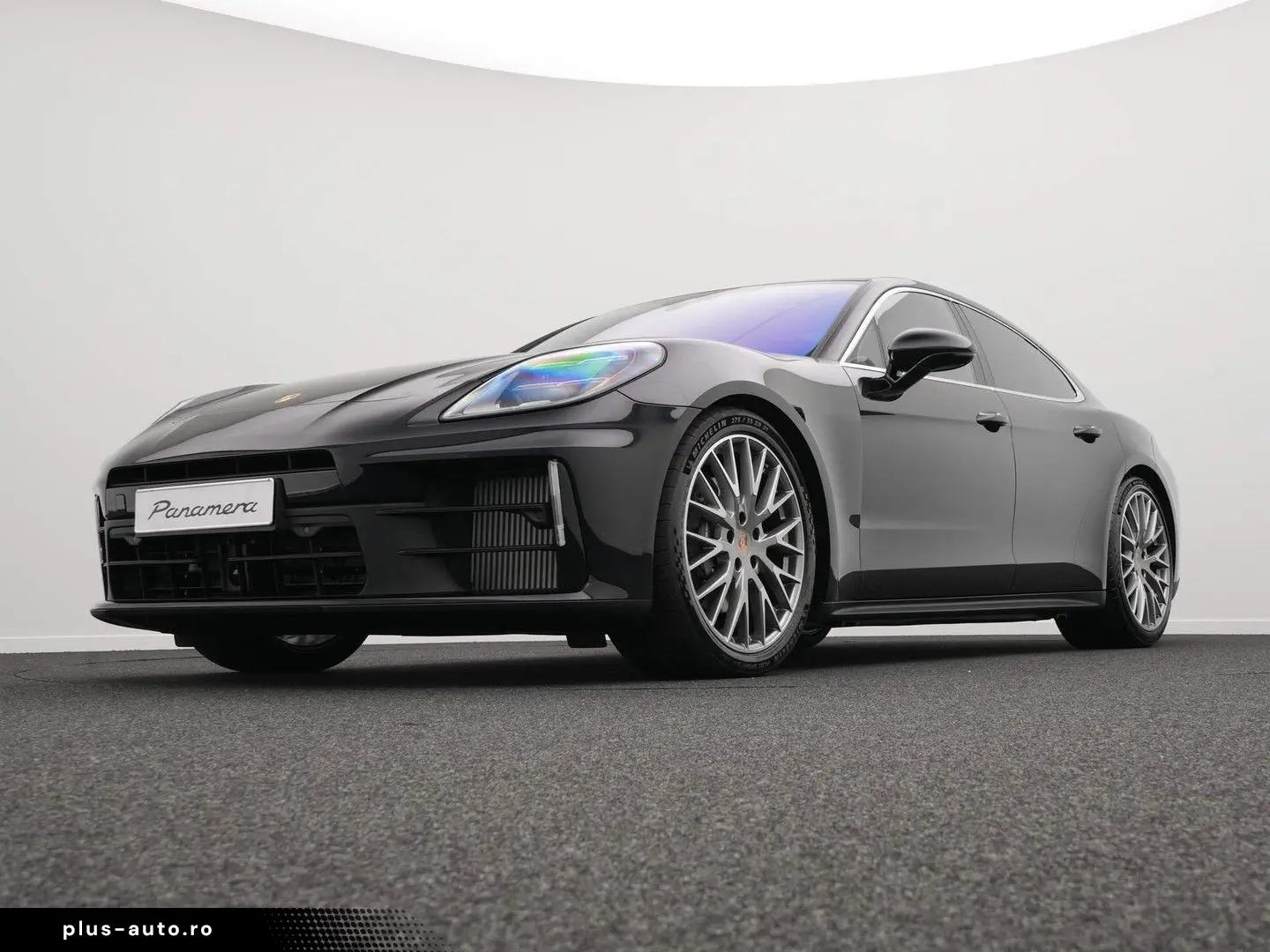 PORSCHE Panamera 4