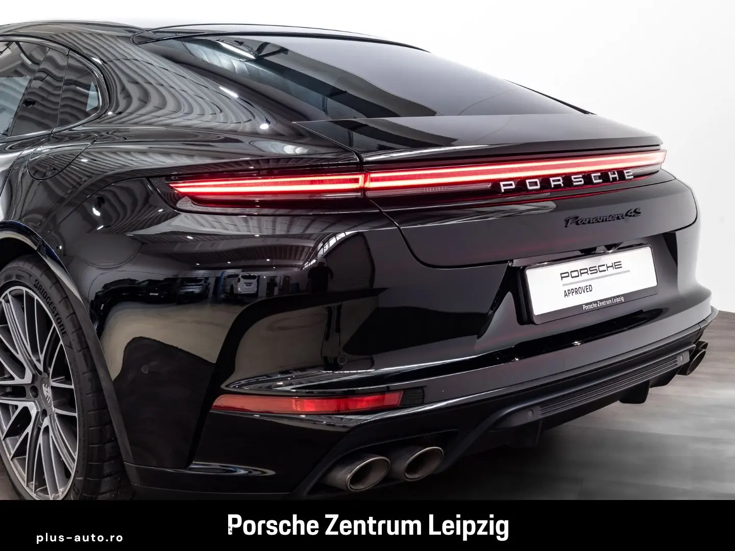 PORSCHE Panamera 4S E-Hybrid SportDesign HA-Lenkung Head