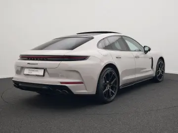 PORSCHE Panamera 4 E-Hybrid