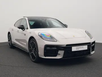 PORSCHE Panamera 4 E-Hybrid