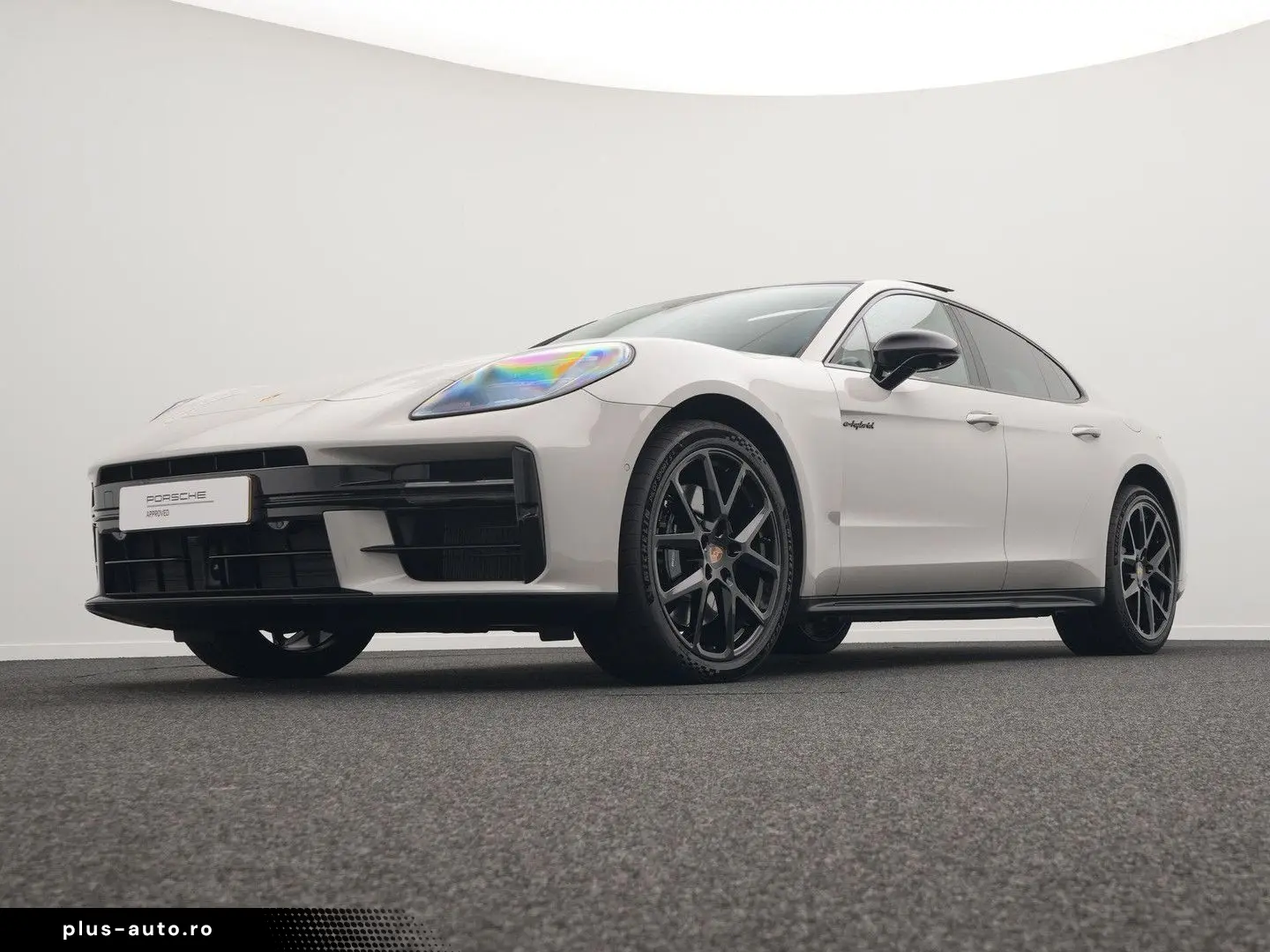 PORSCHE Panamera 4 E-Hybrid