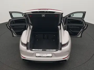 PORSCHE Panamera 4 E-Hybrid