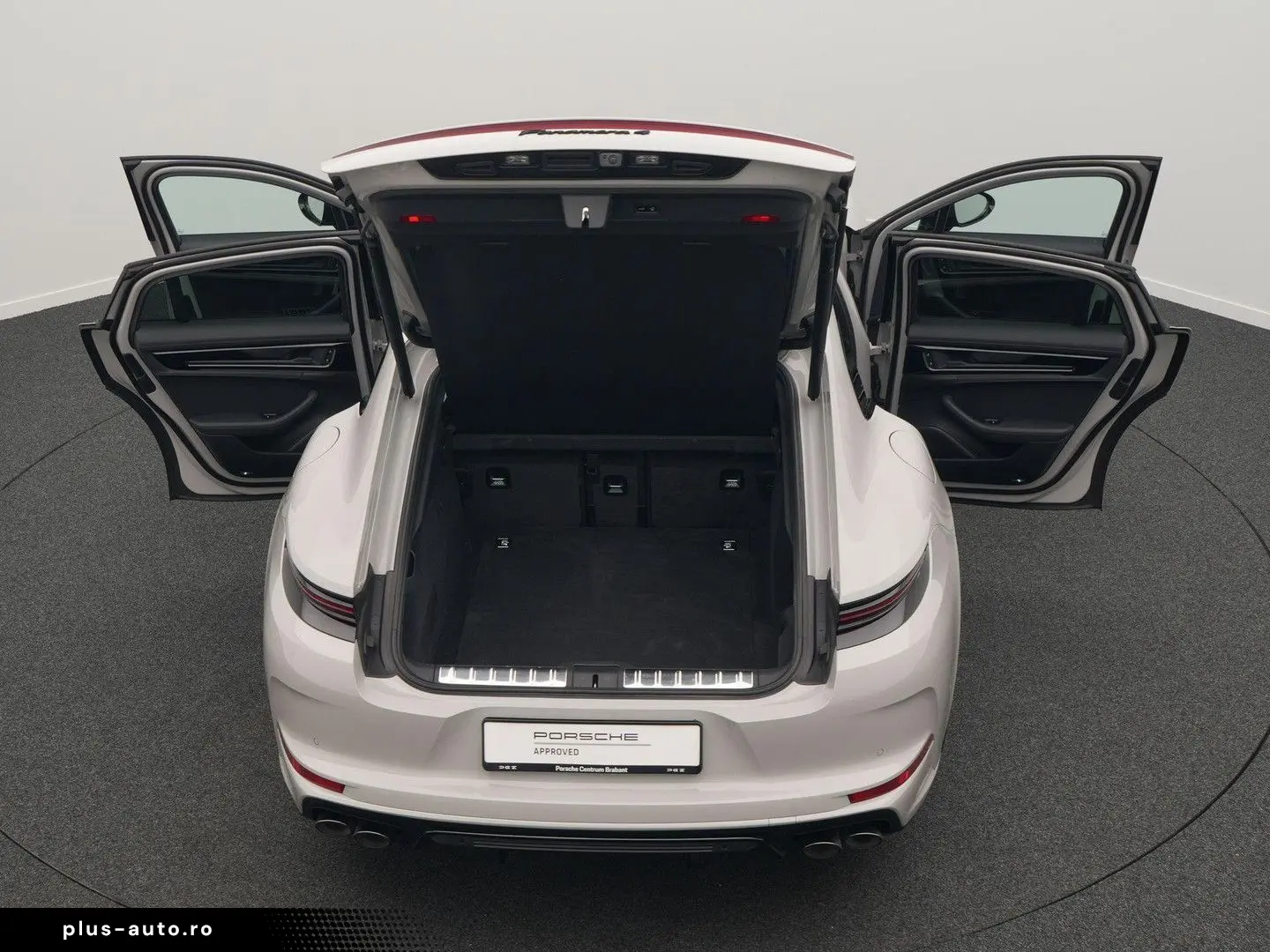 PORSCHE Panamera 4 E-Hybrid