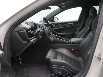 PORSCHE Panamera 4 E-Hybrid