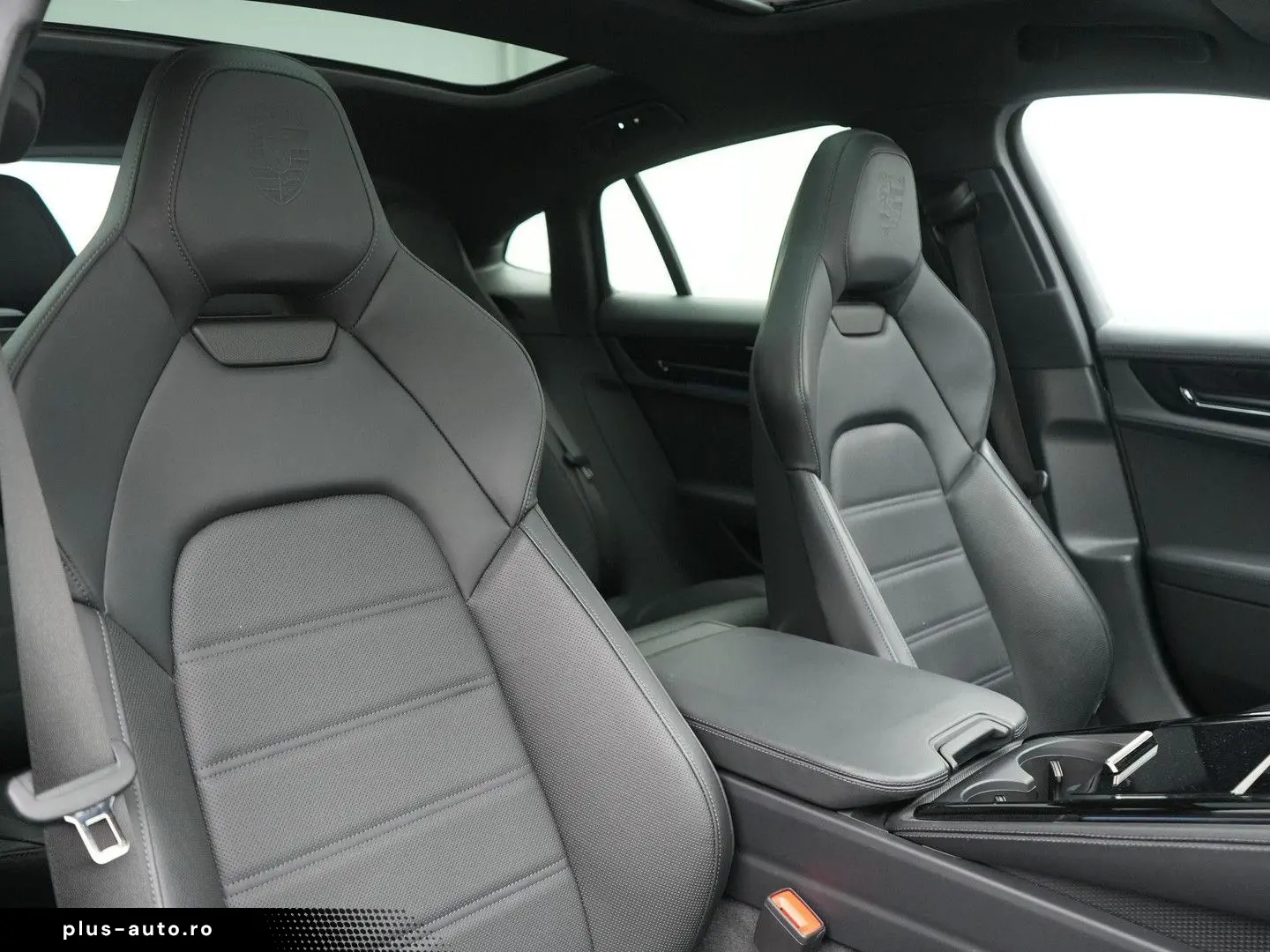 PORSCHE Panamera 4 E-Hybrid