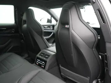 PORSCHE Panamera 4 E-Hybrid