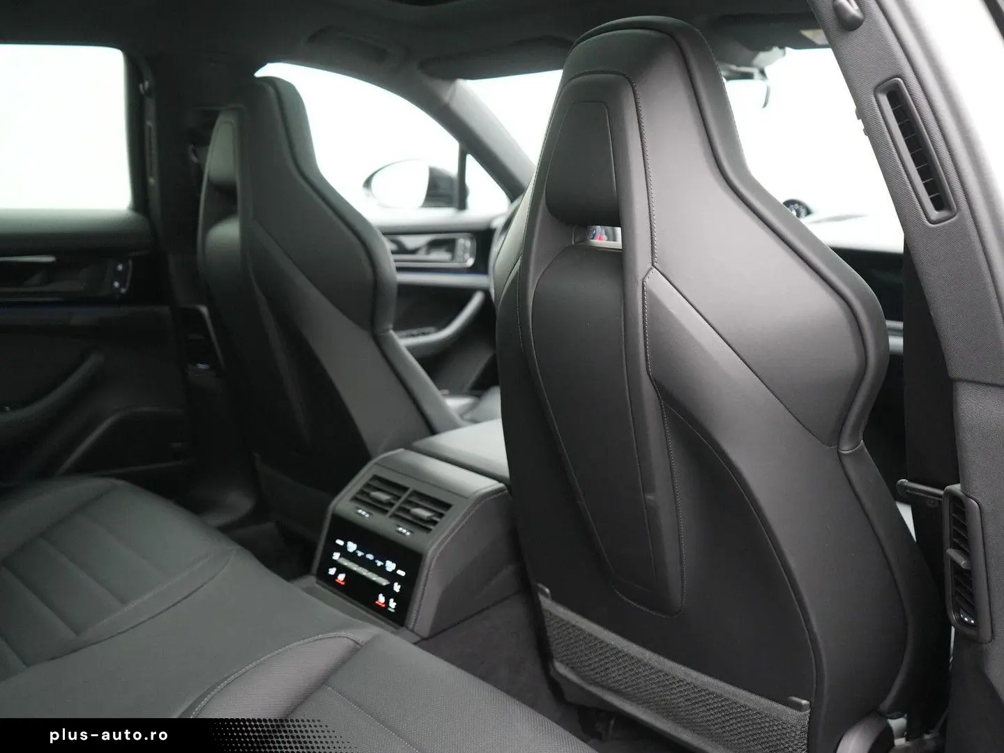 PORSCHE Panamera 4 E-Hybrid