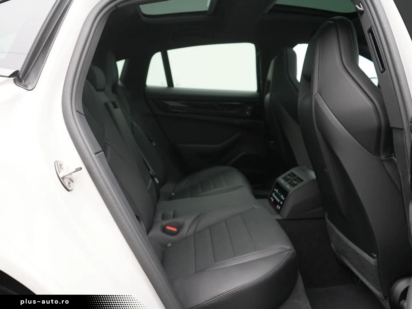 PORSCHE Panamera 4 E-Hybrid