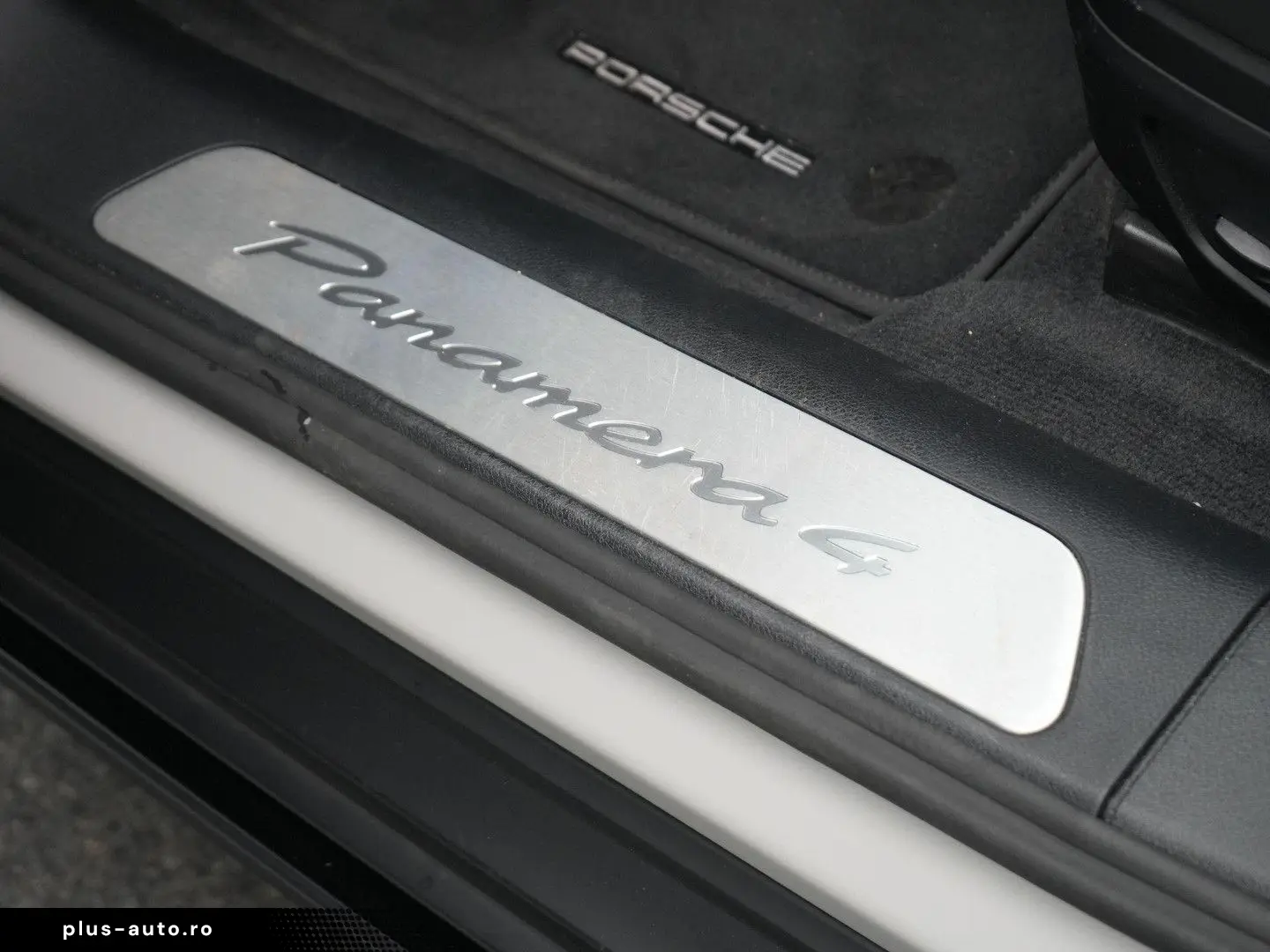 PORSCHE Panamera 4 E-Hybrid