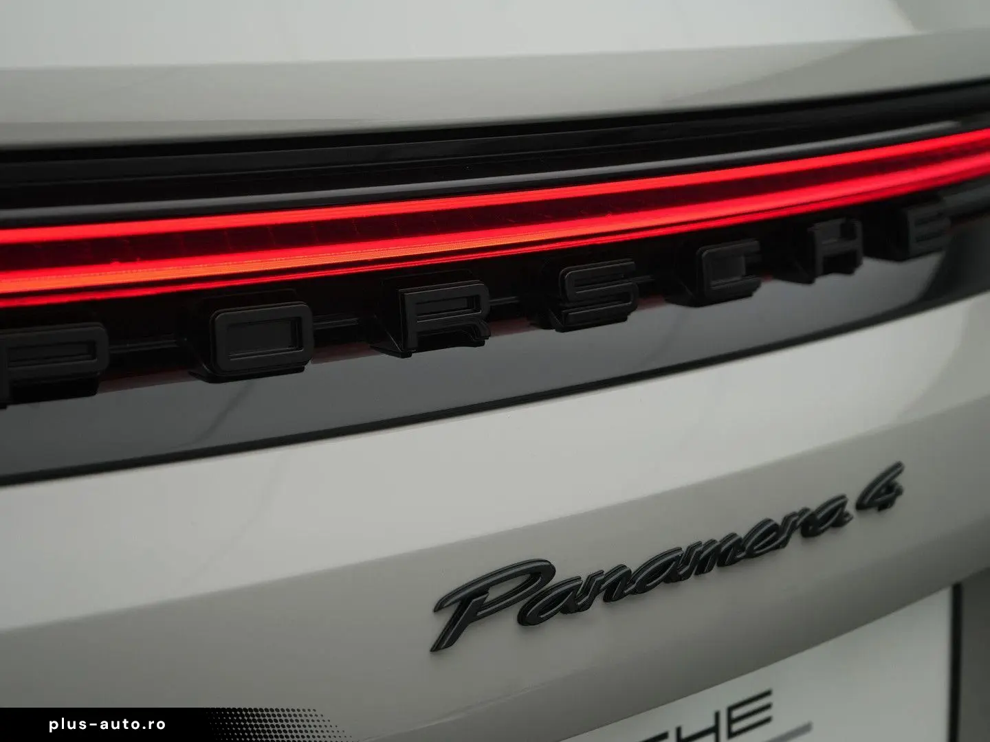 PORSCHE Panamera 4 E-Hybrid