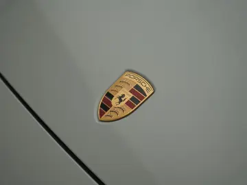 PORSCHE Panamera 4 E-Hybrid