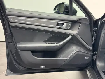 PORSCHE Panamera Sport Turismo 4 Platinum Edition Bose