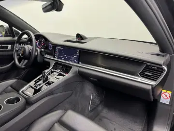PORSCHE Panamera Sport Turismo 4 Platinum Edition Bose