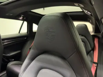 PORSCHE Panamera Sport Turismo 4 Platinum Edition Bose