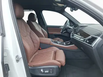 BMW X5 xDrive50e M Sport Pro 2-Achs Pano AHK Aktivl