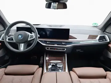 BMW X5 xDrive50e M Sport Pro 2-Achs Pano AHK Aktivl