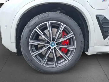 BMW X5 xDrive50e M Sport Pro 2-Achs Pano AHK Aktivl